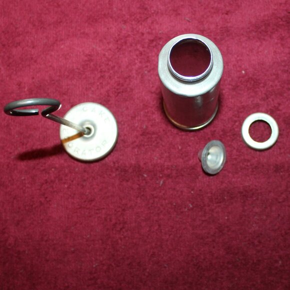 Vintage 1950's Aluminum Cake Decorator Press, 1 Tip - Picture 2 of 4